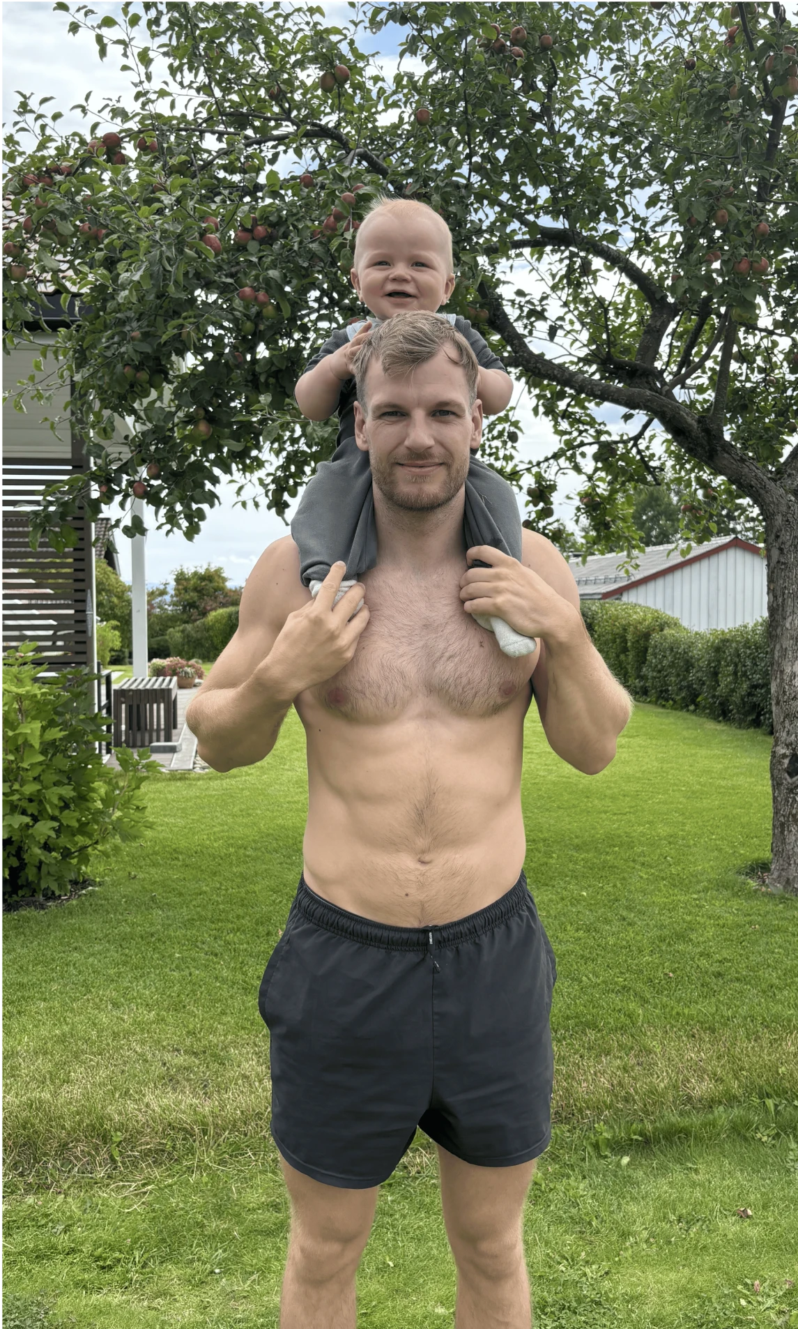 Daniel Hoftun and family